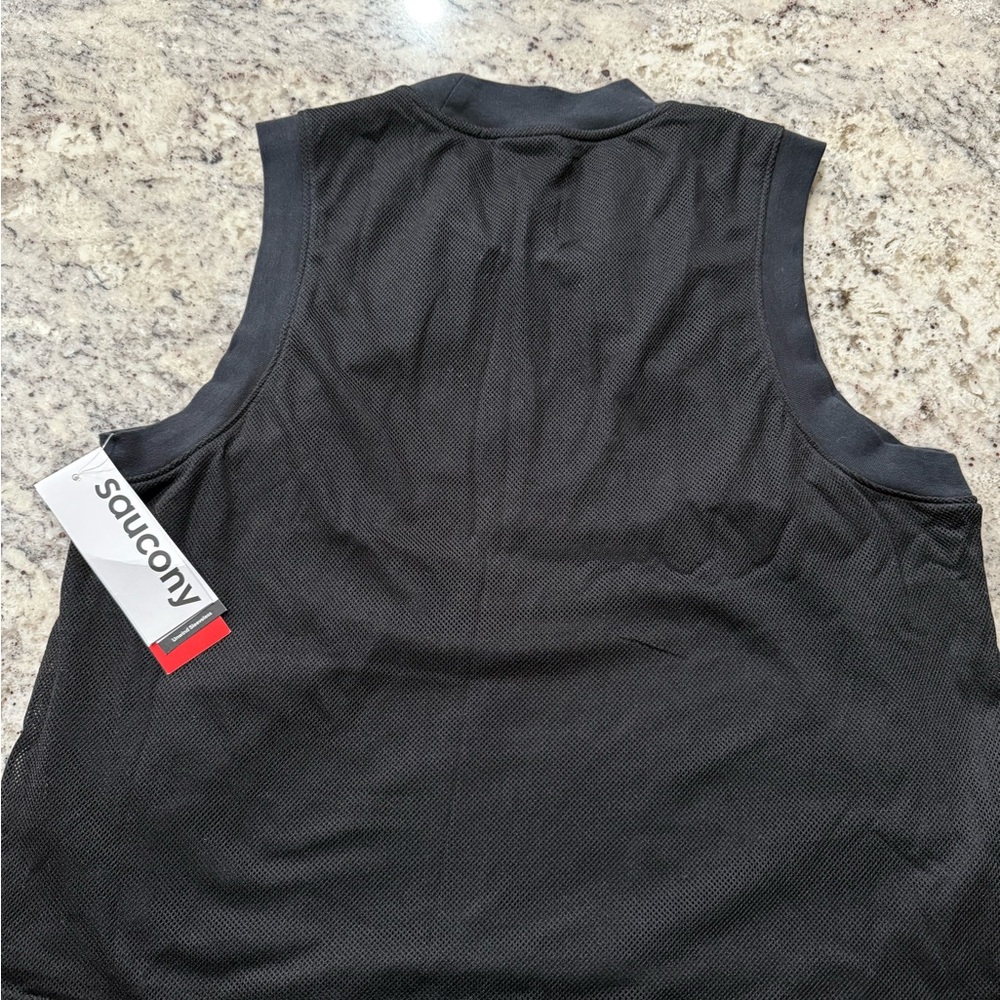Saucony Unwind Sleeveless Mesh Tank Top Black Womens Medium NWT